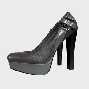 Platform High Heel Pump in Dark Gray